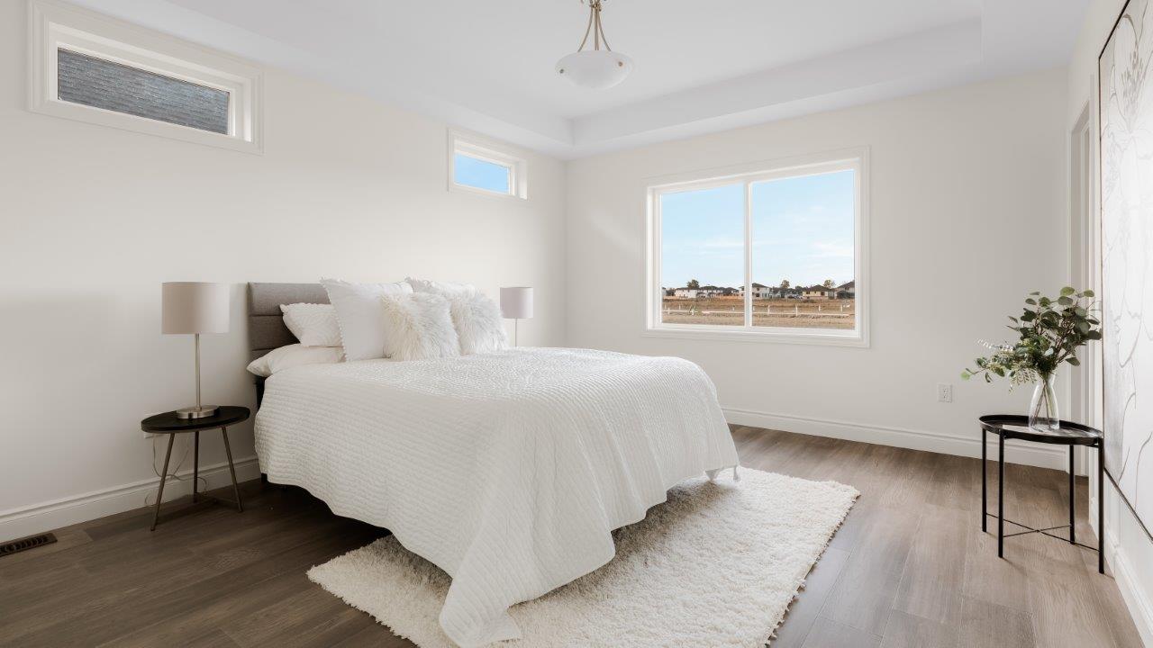 The Caledonia (Left)